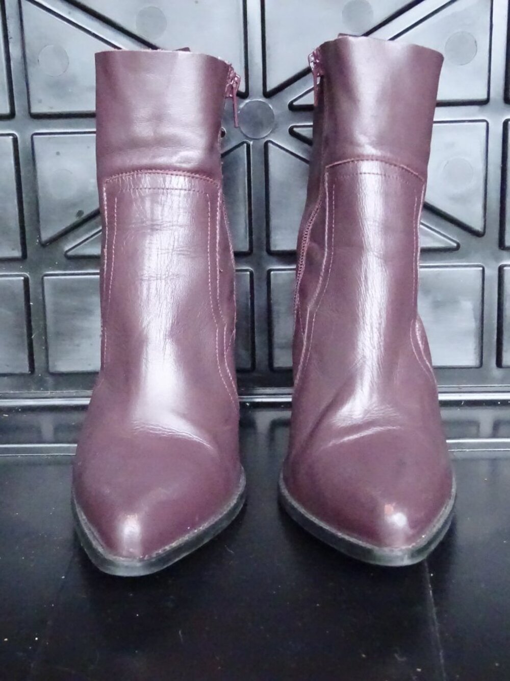 ASOS Deep Purple Leather Heeled Boots Size 40 Made in Spain Western Stitch Silve